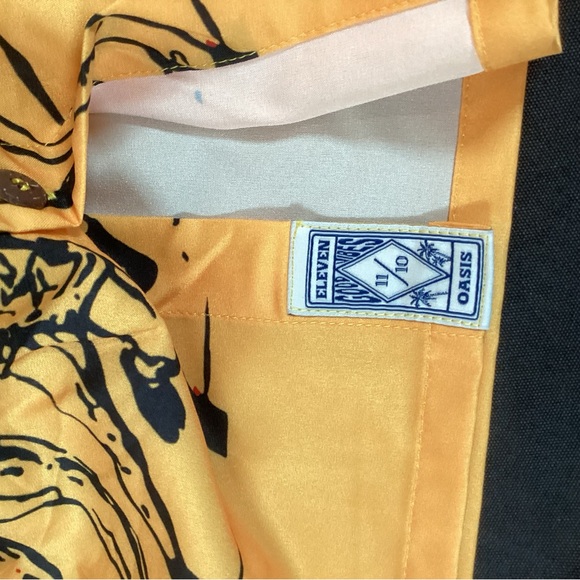 Pee-Chee Hawaiian Shirt  Men’s Size Large - Picture 2 of 5